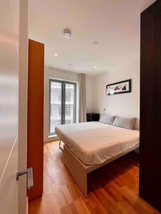 3 Bedroom Penthouse With Terrace And Skyline In Battersea Londyn Zewnętrze zdjęcie